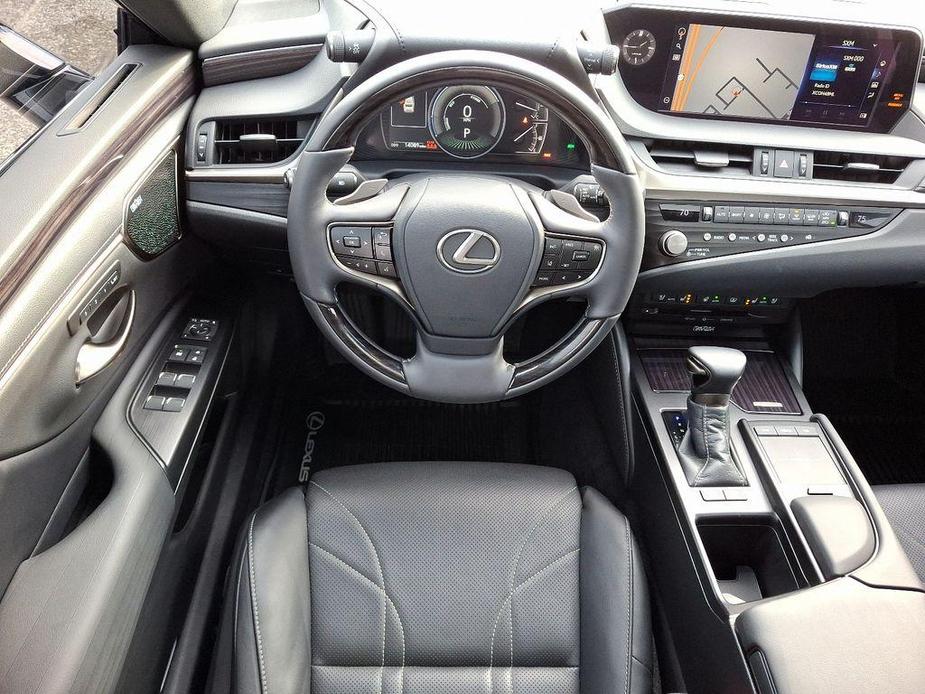 used 2021 Lexus ES 300h car, priced at $35,634