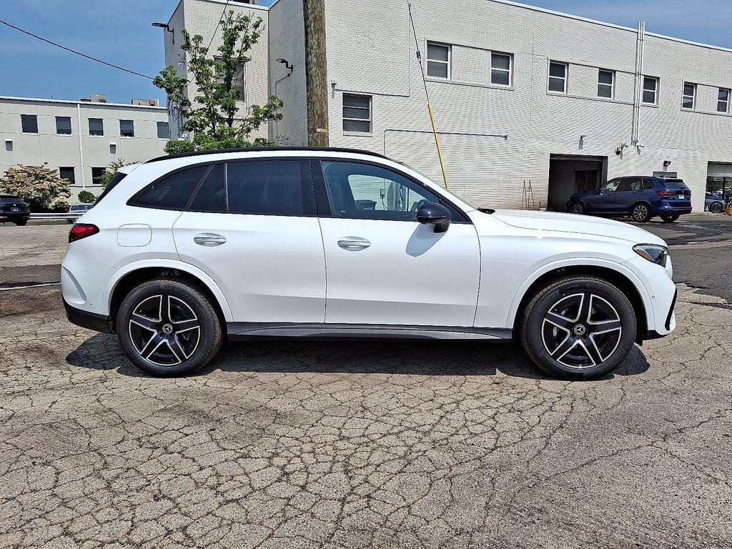 new 2025 Mercedes-Benz GLC 300 car, priced at $63,195
