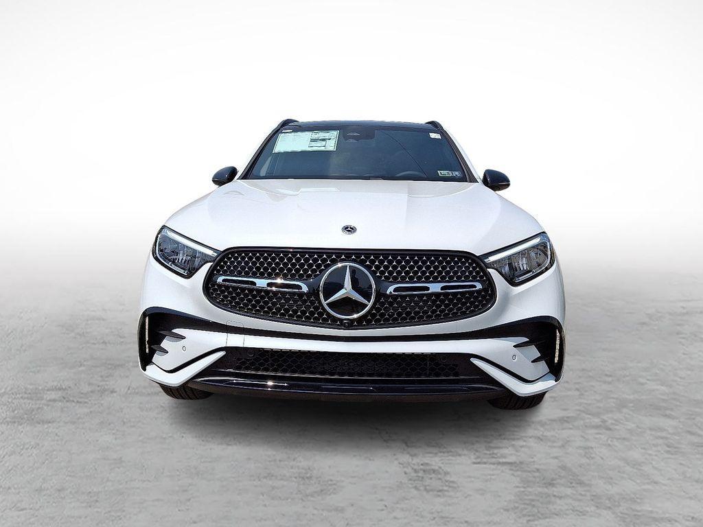 new 2025 Mercedes-Benz GLC 300 car, priced at $63,195