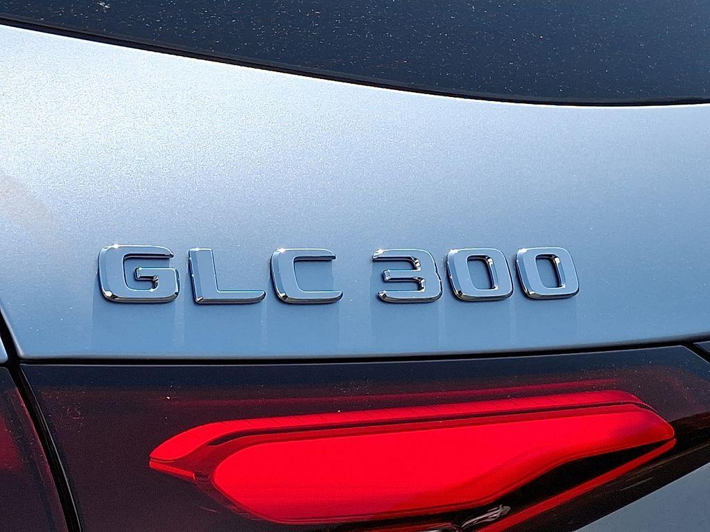 new 2025 Mercedes-Benz GLC 300 car, priced at $57,820