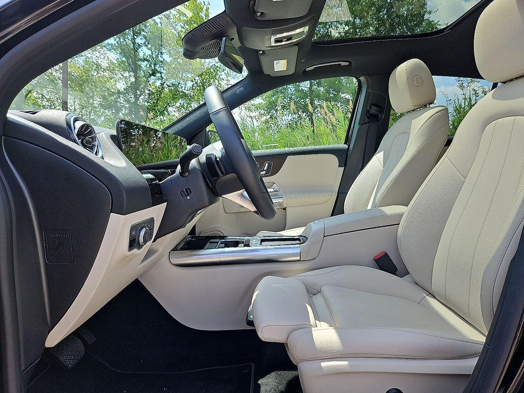 used 2025 Mercedes-Benz GLA 250 car, priced at $46,015