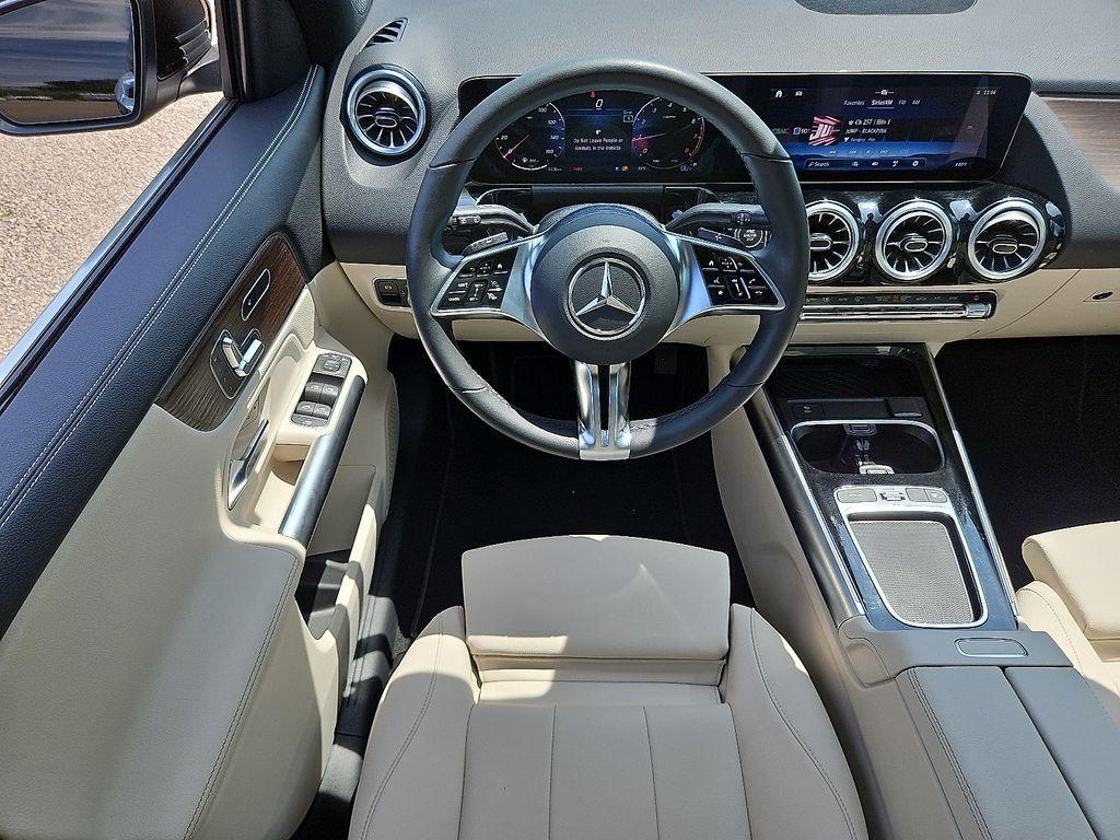 used 2025 Mercedes-Benz GLA 250 car, priced at $46,015