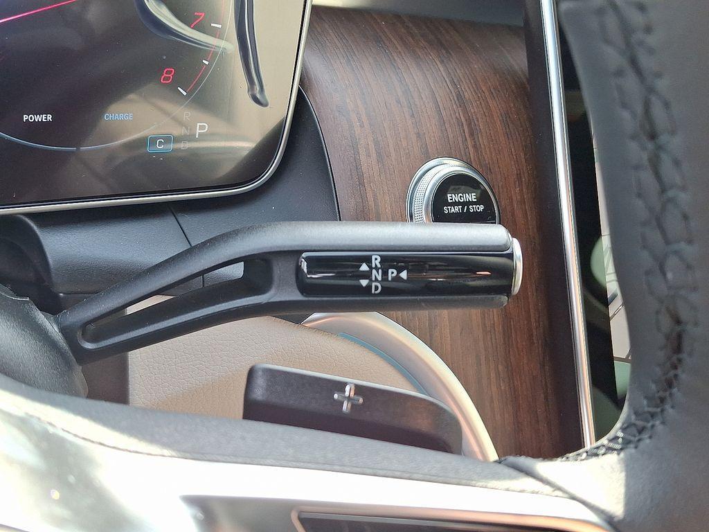 new 2025 Mercedes-Benz GLC 300 car, priced at $55,795