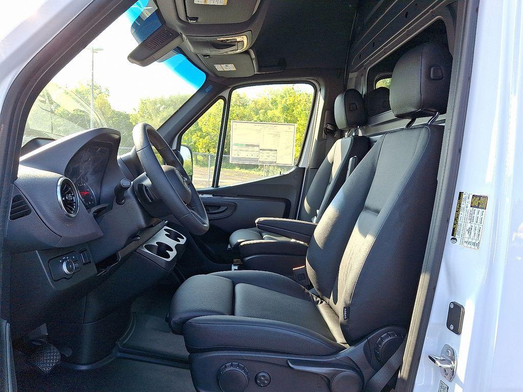 new 2025 Mercedes-Benz Sprinter 2500 car, priced at $69,968