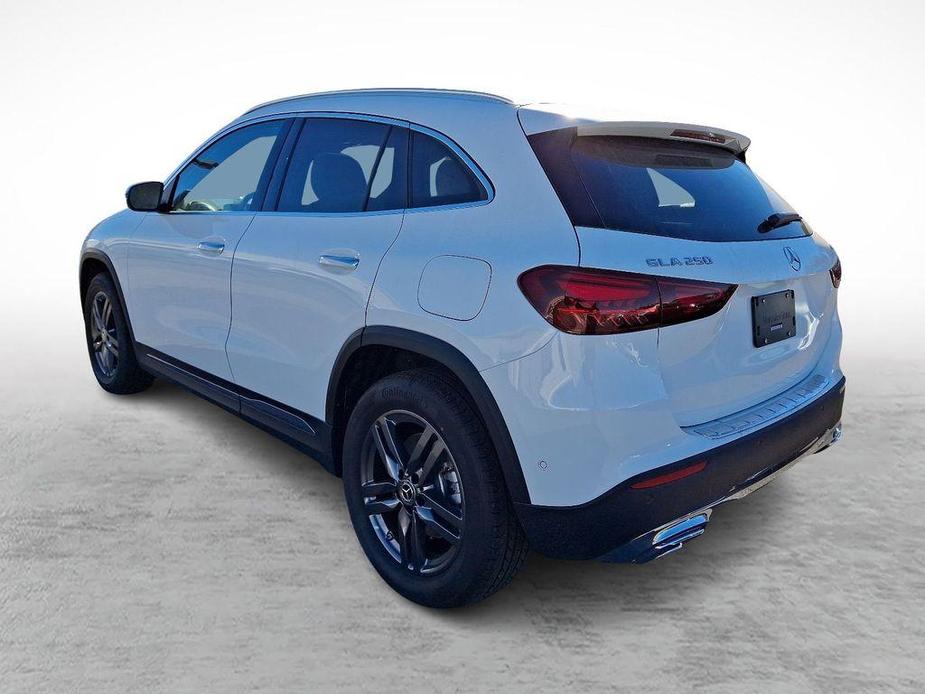 new 2025 Mercedes-Benz GLA 250 car, priced at $49,095