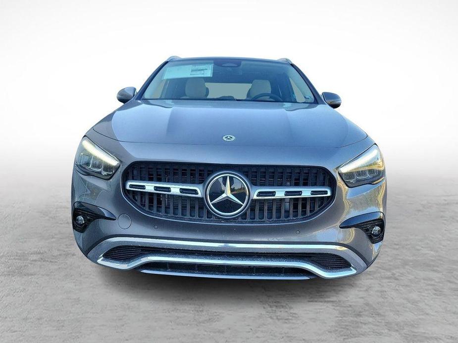 new 2025 Mercedes-Benz GLA 250 car, priced at $50,120