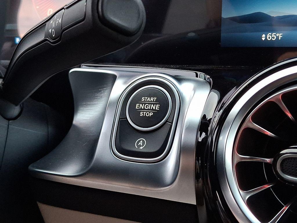 new 2026 Mercedes-Benz GLB 250 car, priced at $51,815