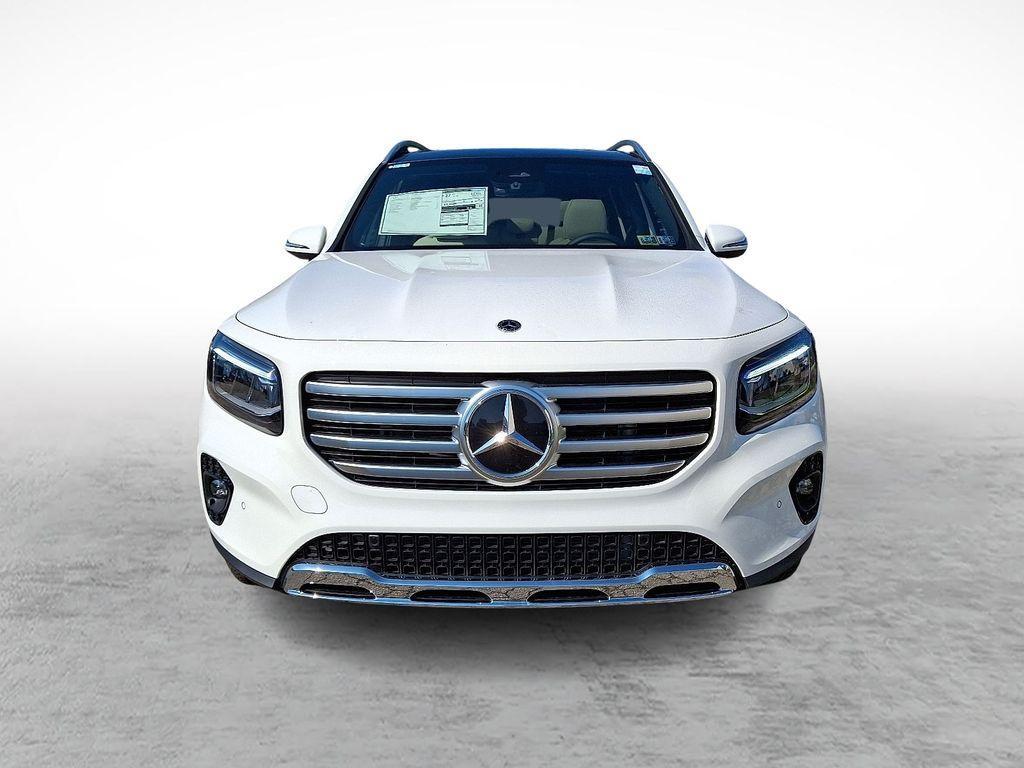 new 2025 Mercedes-Benz GLB 250 car, priced at $53,095