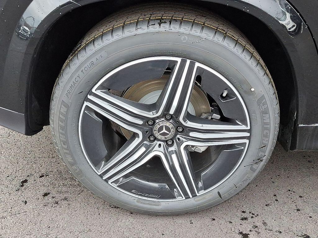 new 2026 Mercedes-Benz GLE 450 car, priced at $92,940