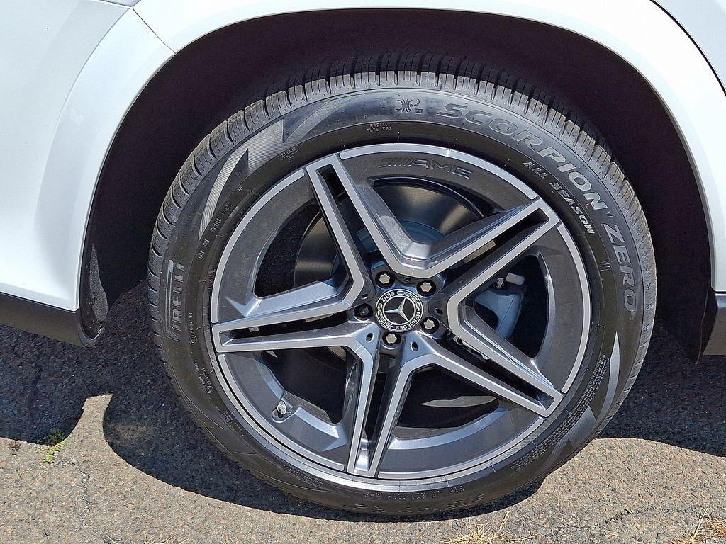 new 2025 Mercedes-Benz GLS 450 car, priced at $99,565