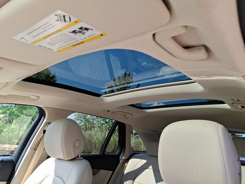 used 2022 Mercedes-Benz GLC 300 car, priced at $34,293