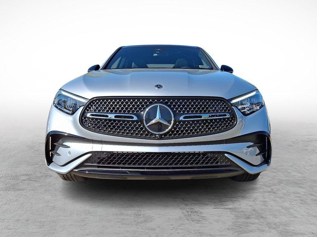 new 2025 Mercedes-Benz GLC 300 car, priced at $67,275