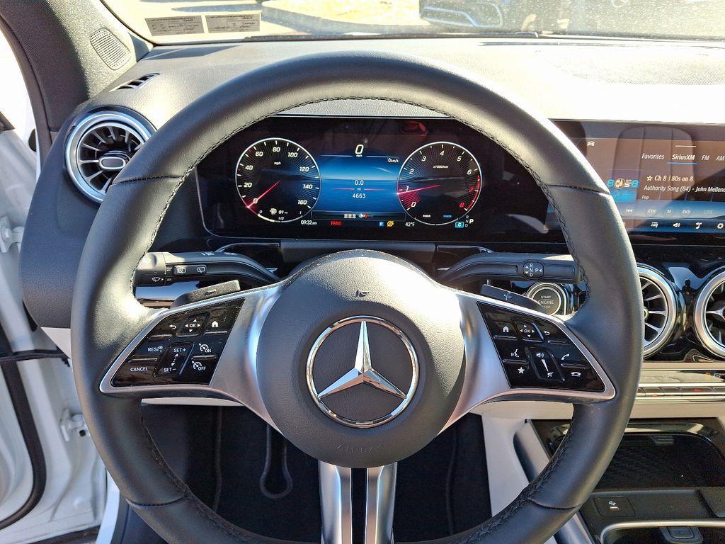 used 2025 Mercedes-Benz GLA 250 car, priced at $43,789