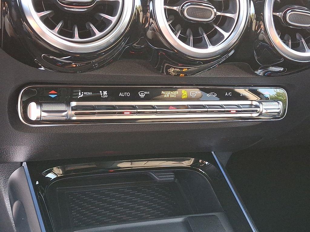 new 2025 Mercedes-Benz GLB 250 car, priced at $51,095