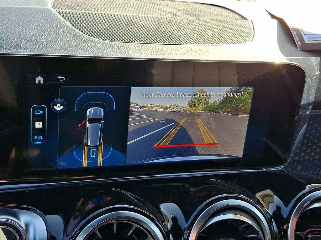 new 2025 Mercedes-Benz GLB 250 car, priced at $51,095