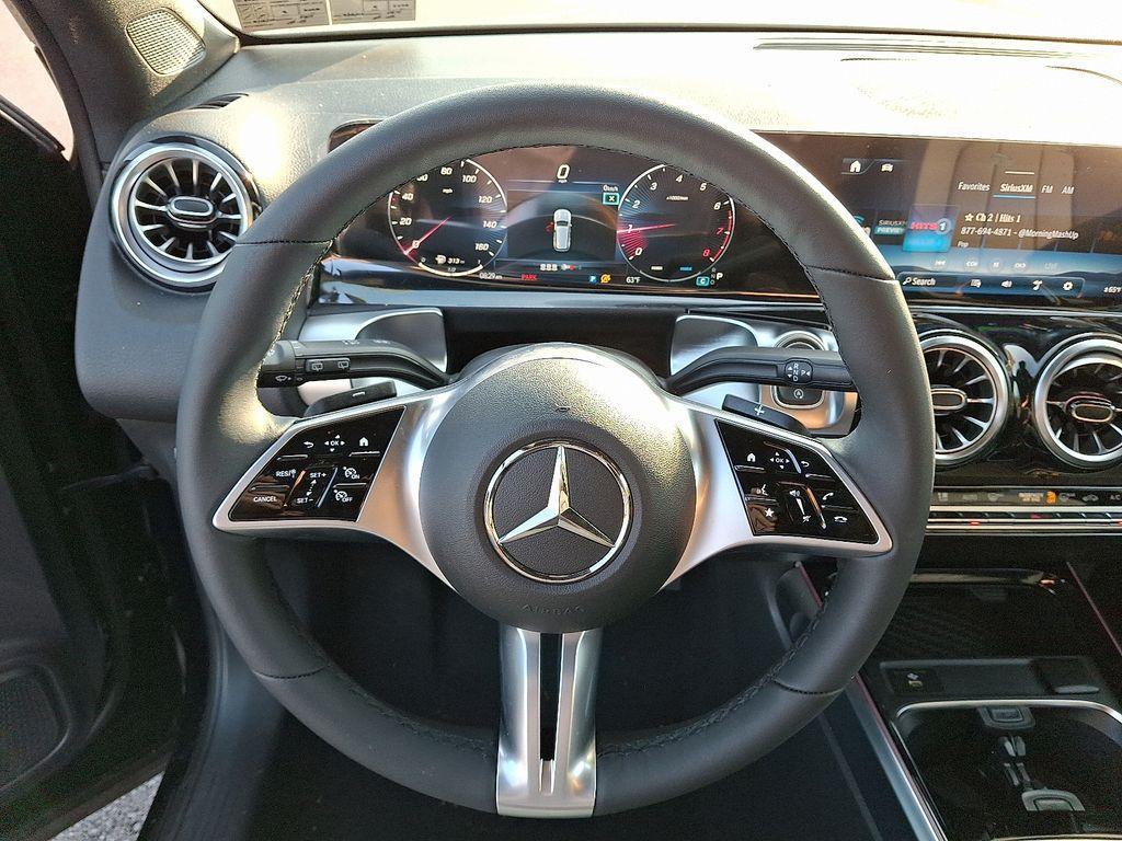 new 2025 Mercedes-Benz GLB 250 car, priced at $51,095