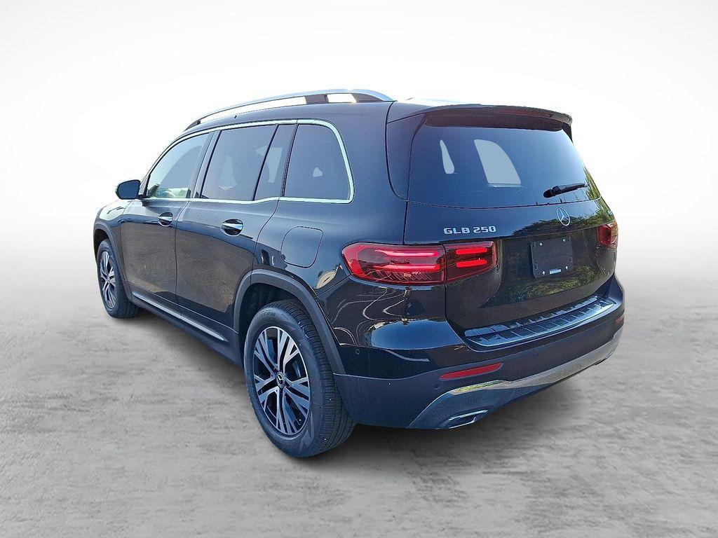 new 2025 Mercedes-Benz GLB 250 car, priced at $51,095