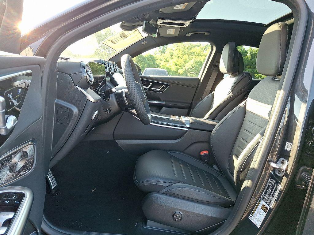 new 2025 Mercedes-Benz GLC 300 car, priced at $66,230