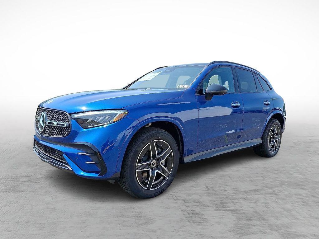 new 2025 Mercedes-Benz GLC 300 car, priced at $61,995