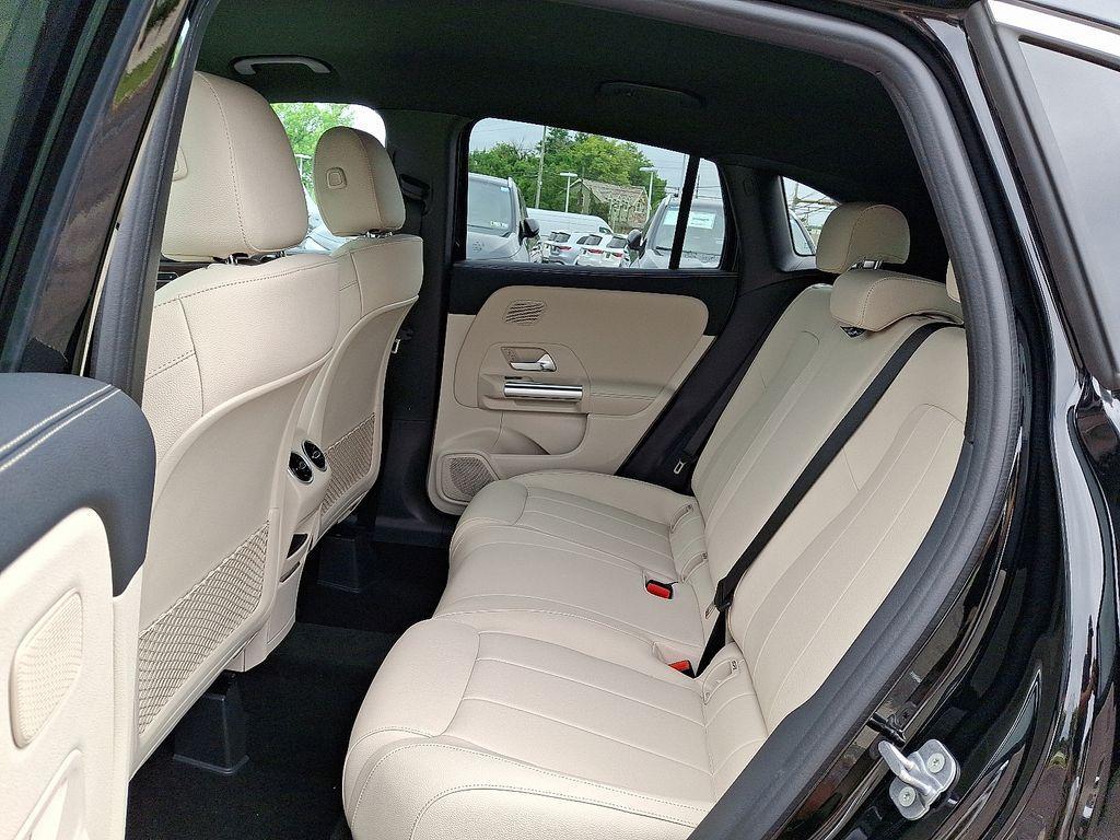 new 2026 Mercedes-Benz GLA 250 car, priced at $48,270