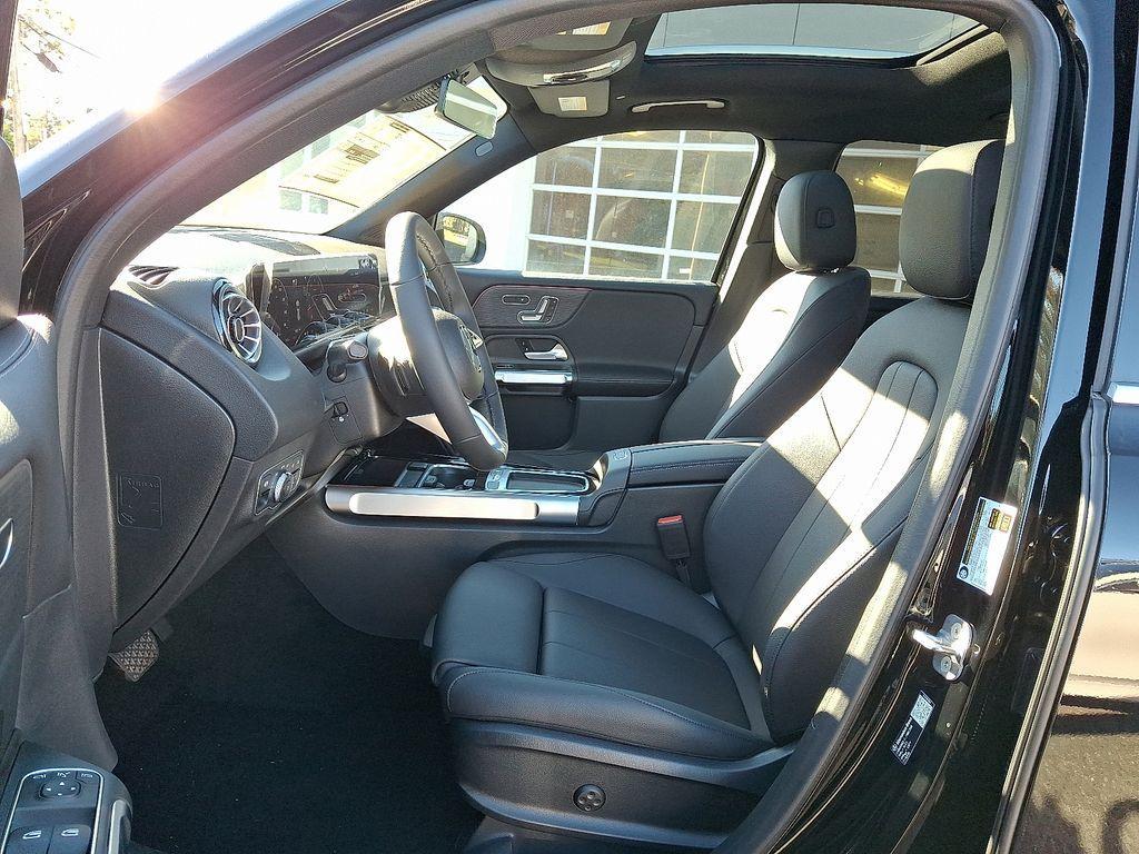 new 2026 Mercedes-Benz GLB 250 car, priced at $51,815