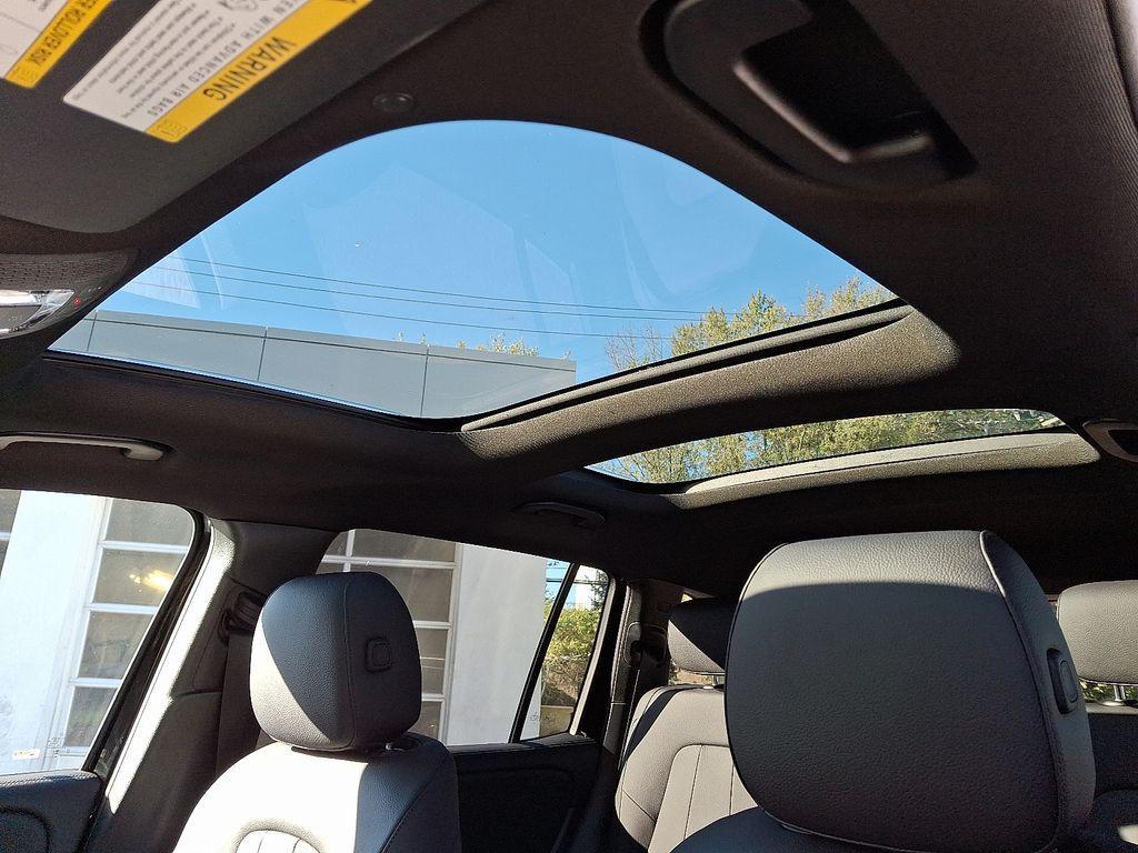 new 2026 Mercedes-Benz GLB 250 car, priced at $51,815