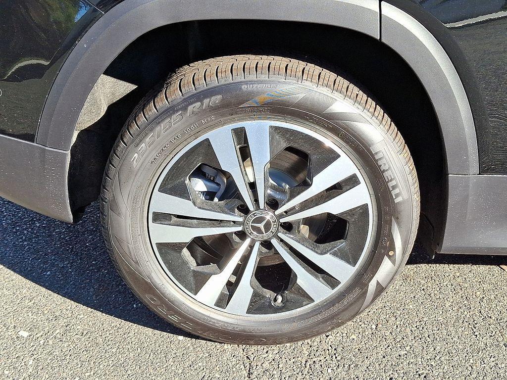 new 2026 Mercedes-Benz GLB 250 car, priced at $51,815