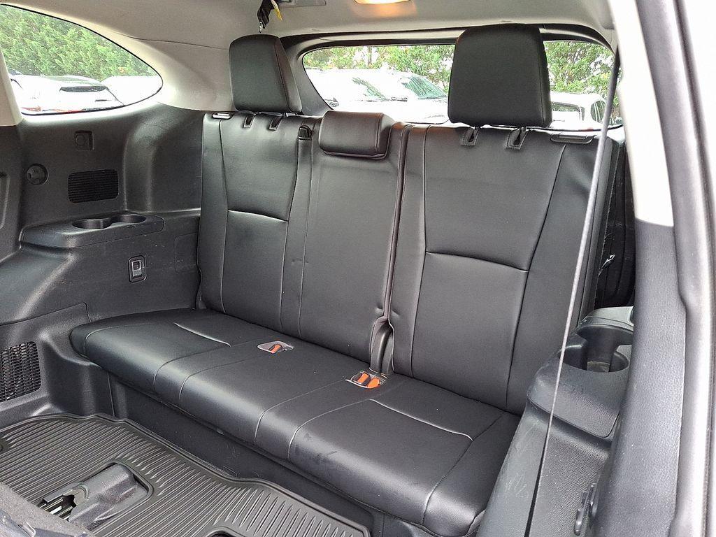 used 2020 Toyota Highlander car, priced at $29,657