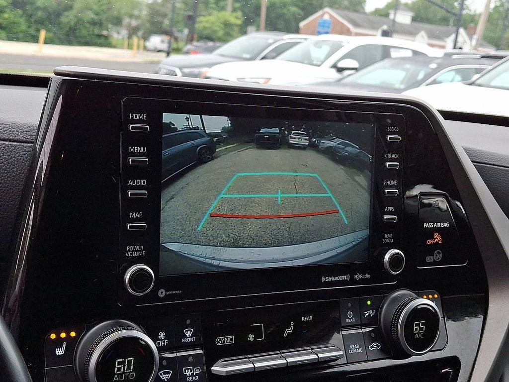used 2020 Toyota Highlander car, priced at $29,657