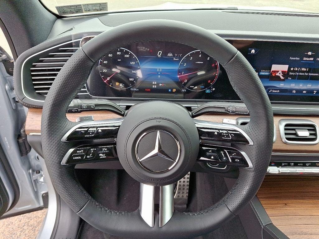 new 2025 Mercedes-Benz GLS 450 car, priced at $95,525