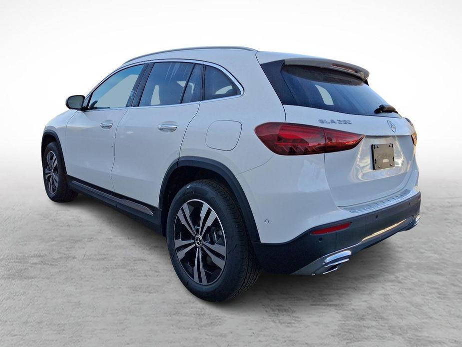 new 2025 Mercedes-Benz GLA 250 car, priced at $49,695