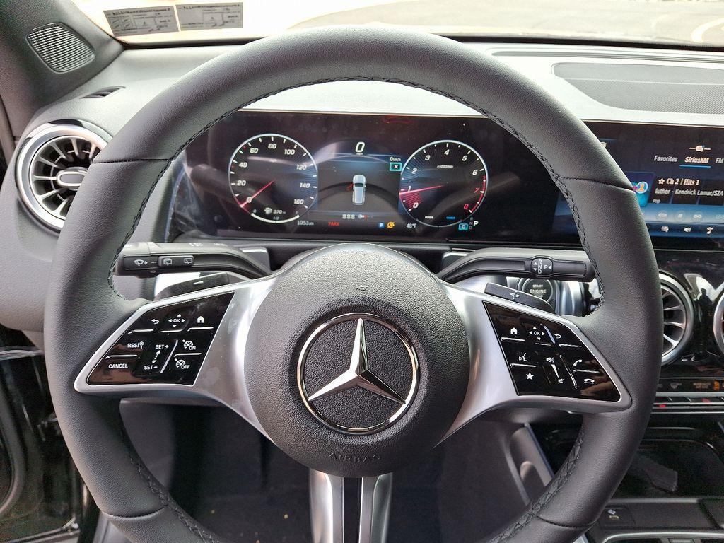 new 2025 Mercedes-Benz GLB 250 car, priced at $51,095