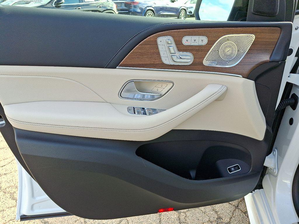 new 2026 Mercedes-Benz GLE 450 car, priced at $91,720