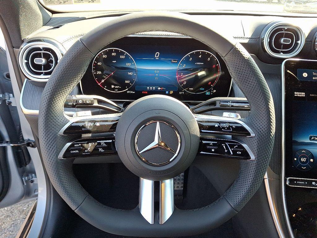 new 2025 Mercedes-Benz GLC 300 car, priced at $61,920