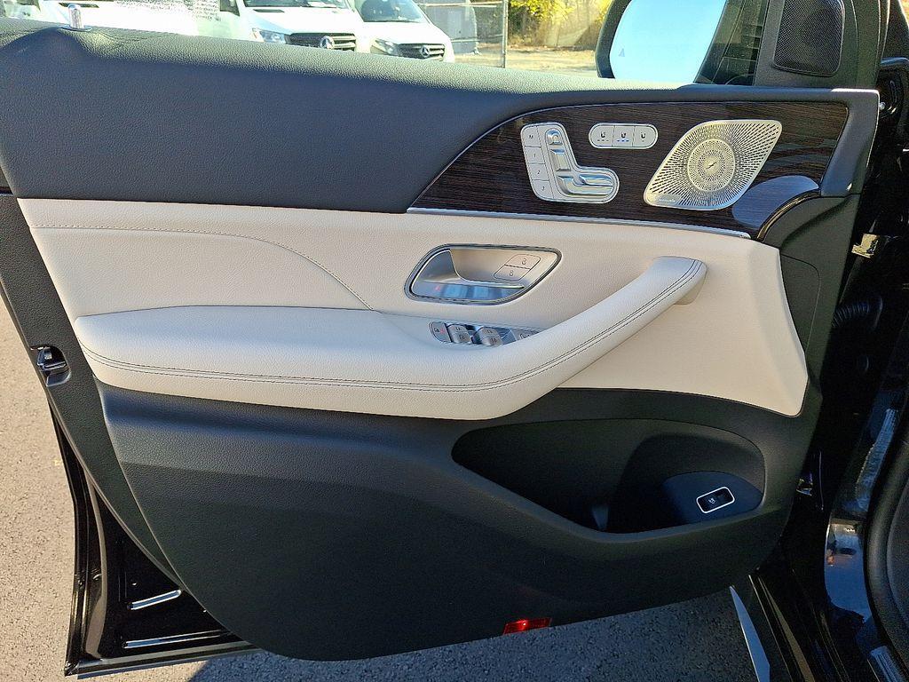 new 2026 Mercedes-Benz GLE 450 car, priced at $84,370