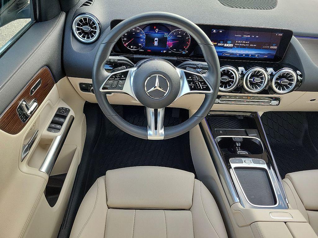 used 2024 Mercedes-Benz GLA 250 car, priced at $38,350