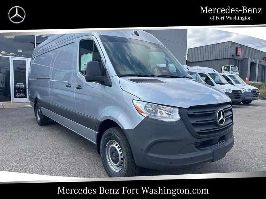 new 2025 Mercedes-Benz Sprinter 2500 car, priced at $69,707