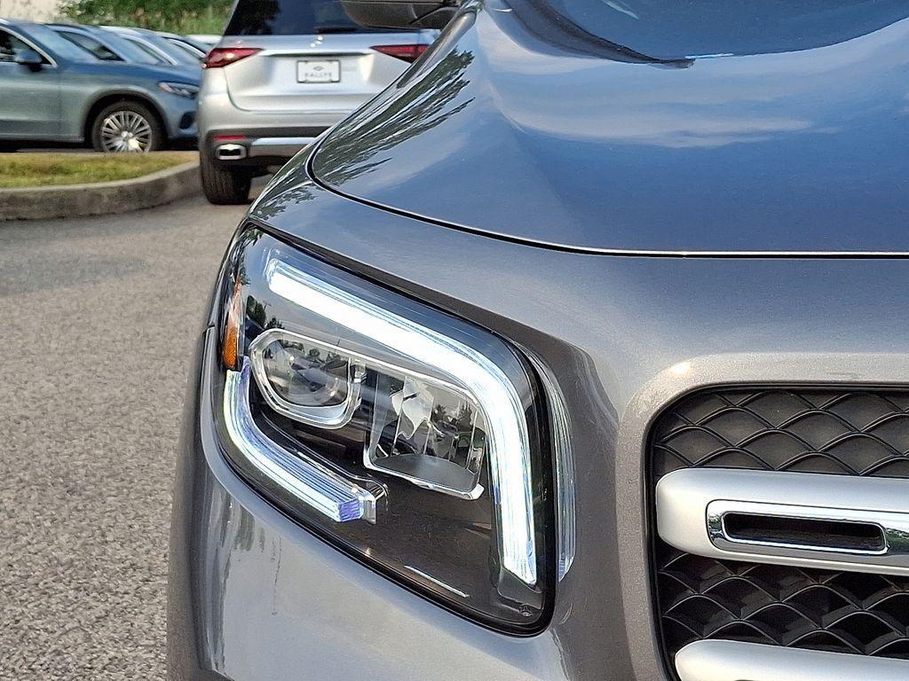 used 2021 Mercedes-Benz GLB 250 car, priced at $31,996