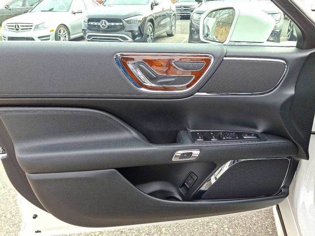 used 2017 Lincoln Continental car, priced at $19,999