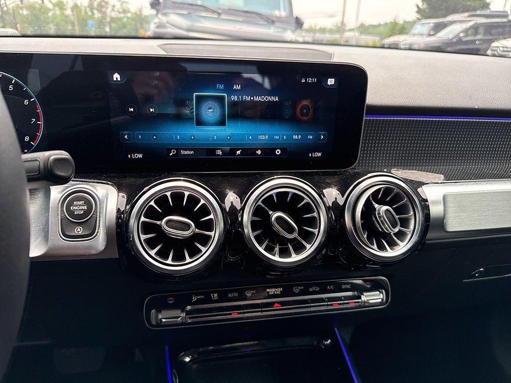 used 2021 Mercedes-Benz GLB 250 car, priced at $29,989