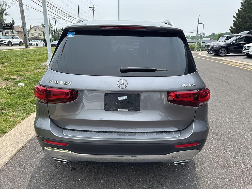 used 2021 Mercedes-Benz GLB 250 car, priced at $29,989