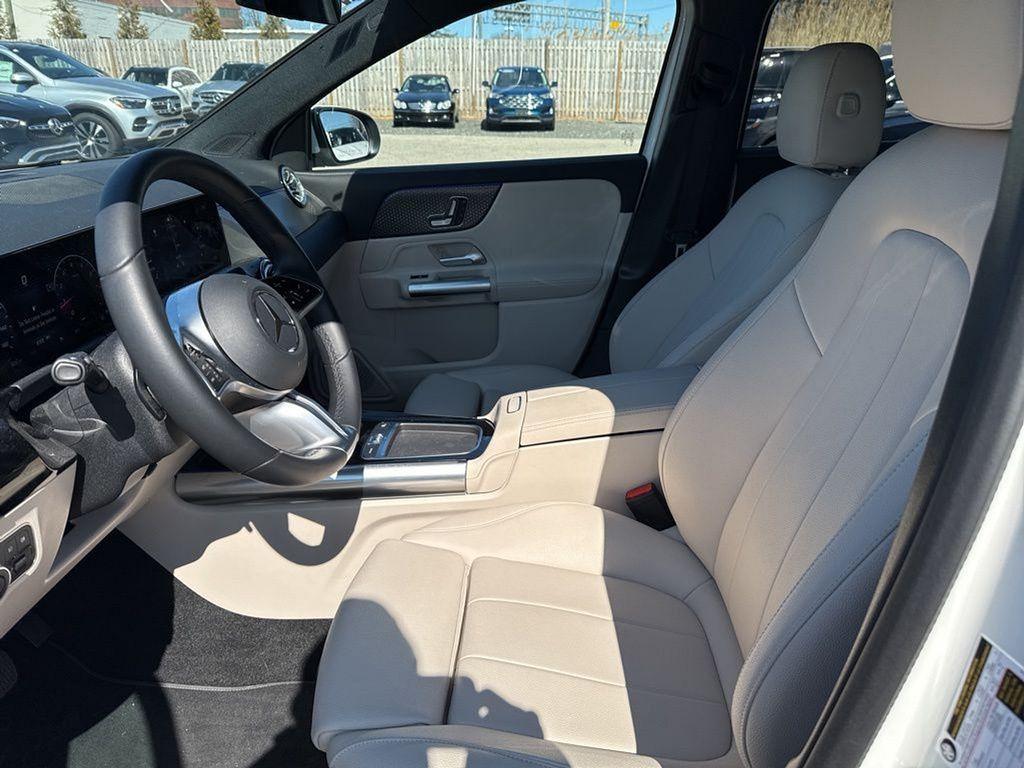 used 2025 Mercedes-Benz GLA 250 car, priced at $41,391