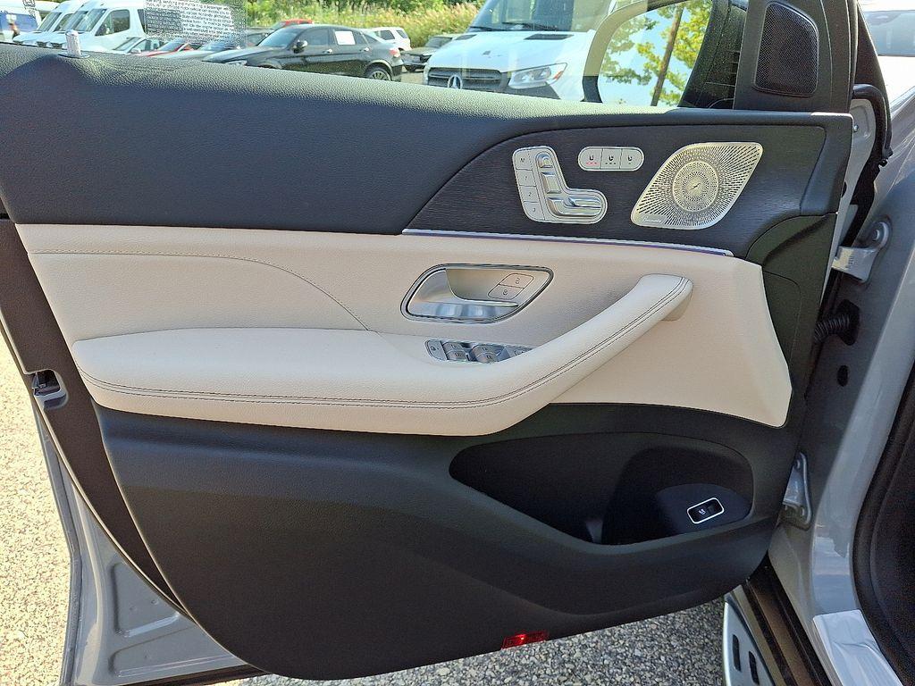 new 2026 Mercedes-Benz GLS 450 car, priced at $99,515