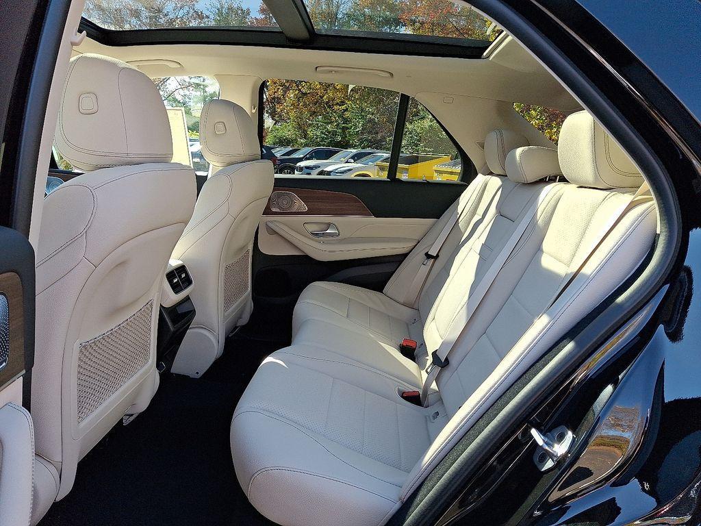 new 2026 Mercedes-Benz GLE 450 car, priced at $79,410