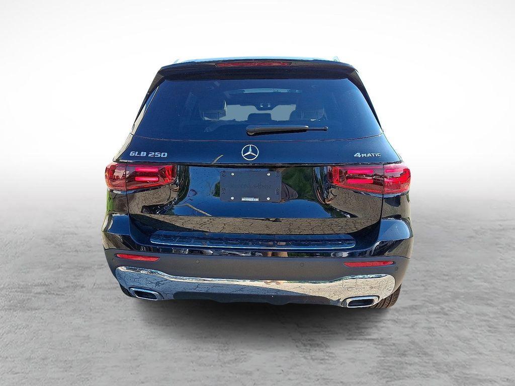 new 2025 Mercedes-Benz GLB 250 car, priced at $53,390