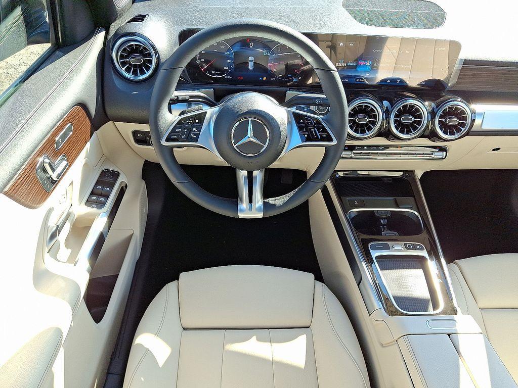 new 2025 Mercedes-Benz GLB 250 car, priced at $53,390