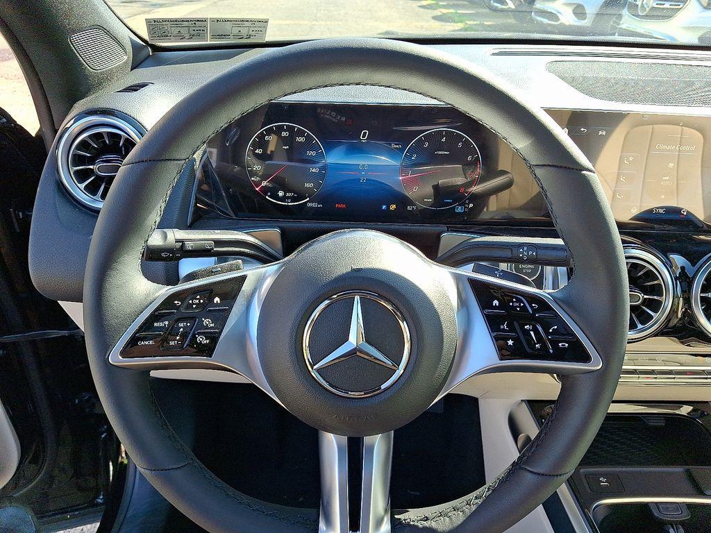 new 2025 Mercedes-Benz GLB 250 car, priced at $53,390