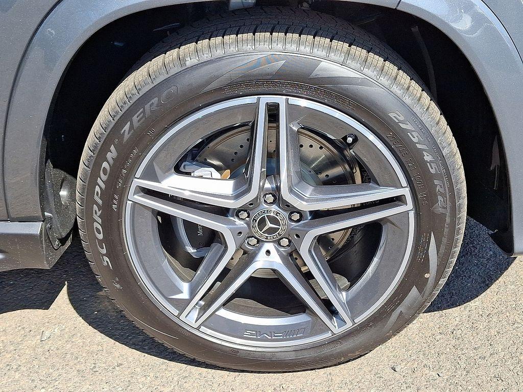 new 2025 Mercedes-Benz GLS 450 car, priced at $95,685