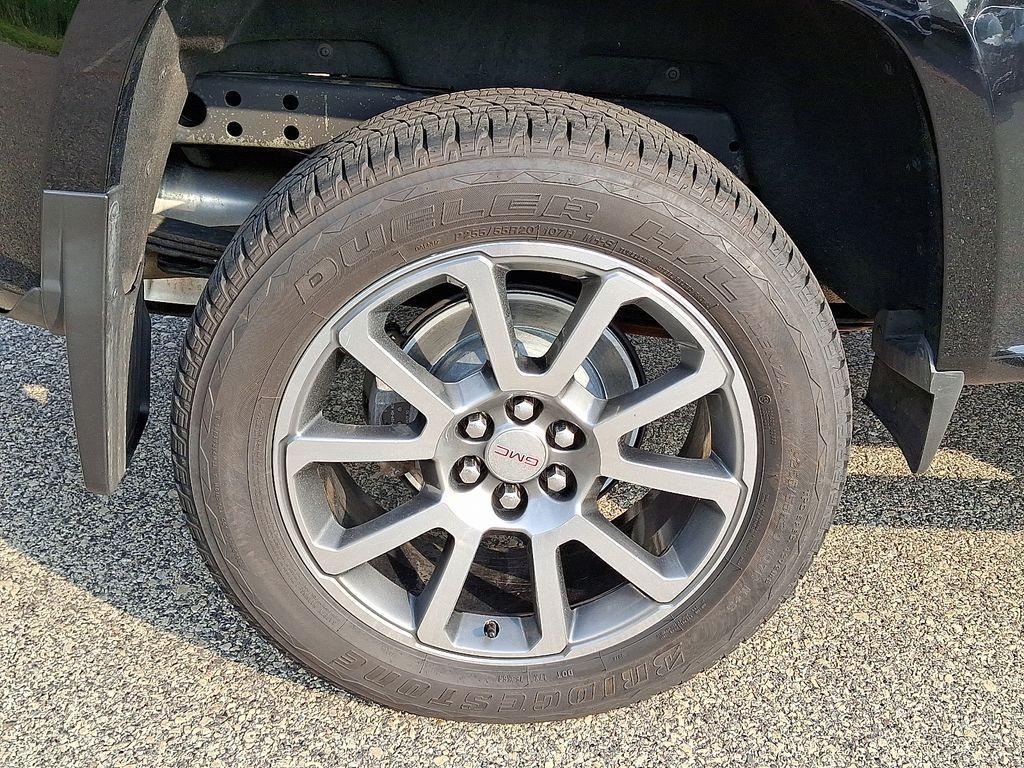 used 2019 GMC Canyon car, priced at $26,815
