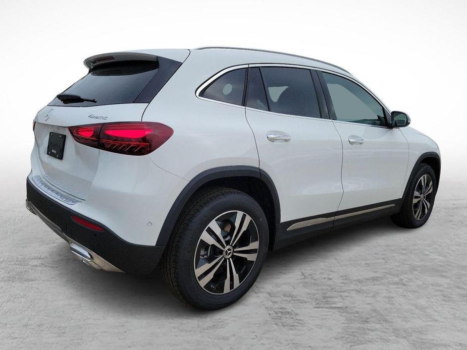 new 2025 Mercedes-Benz GLA 250 car, priced at $49,695